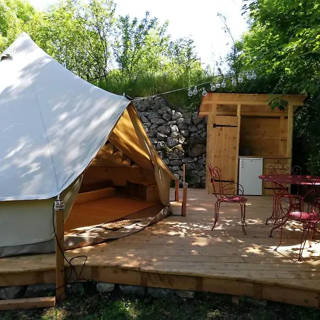 Aupres De Mon Arbre Campsite Mayres (Ardeche)